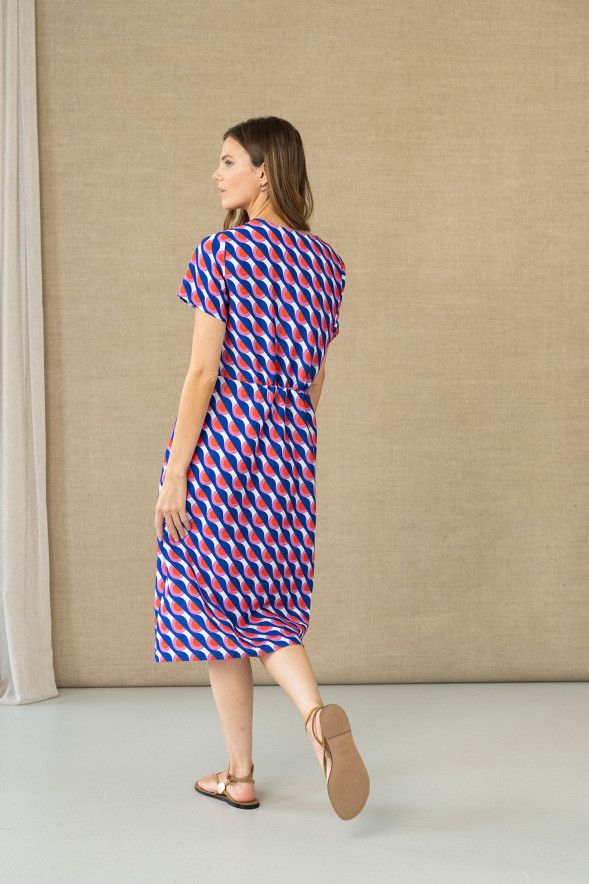 Vestido midi estampado geométrico con botones