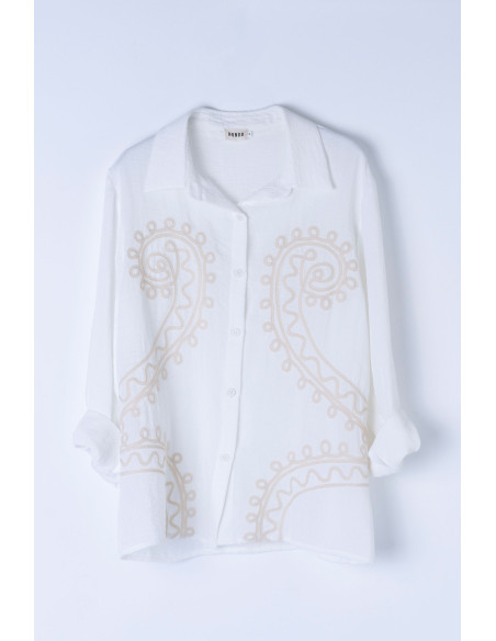 Camisa blanca bordada