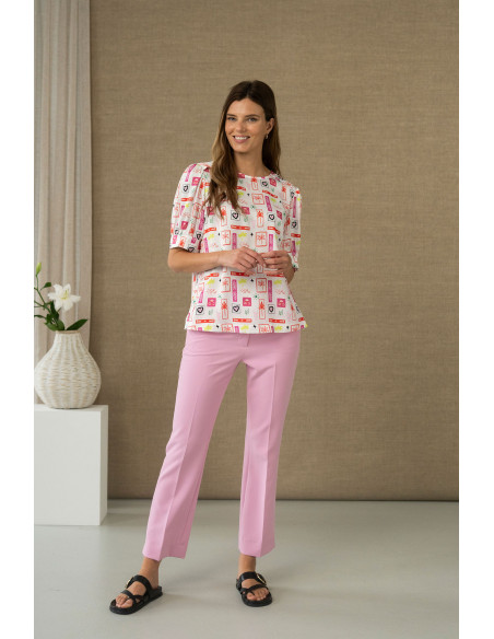 Blusa fluida estampada multicolor con manga ligeramente abullonada