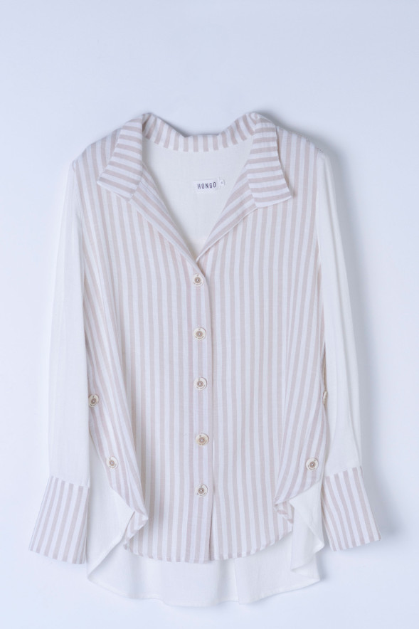 Camisa fluida bicolor de rayas beige con botones laterales