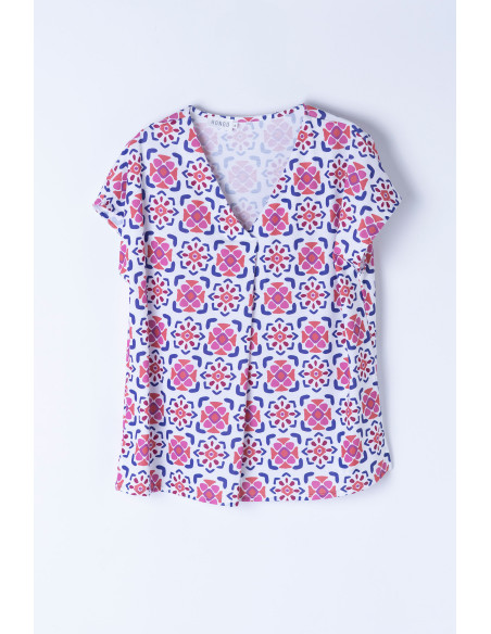 Camiseta estampada multicolor con escote pico