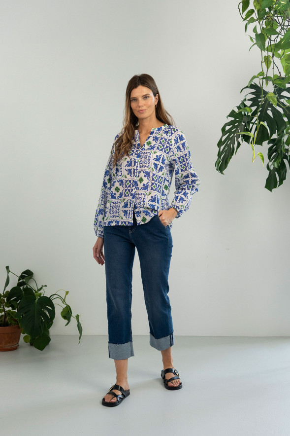Camisa estampada en azul y verde