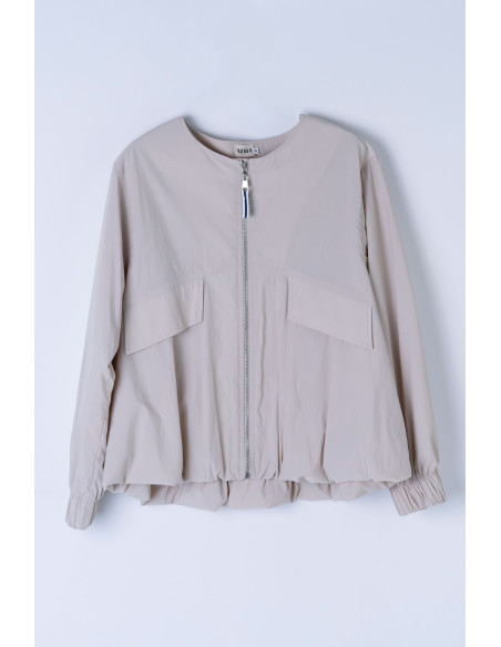 Chaqueta corta beige con bajo efecto globo