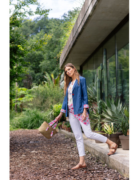 Blazer denim con detalles en contraste