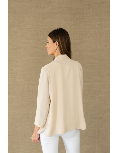 Chaqueta abierta fluida con bolsillos en contraste