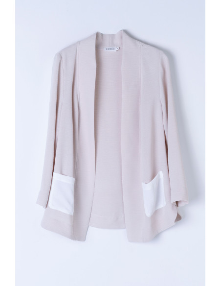 Chaqueta abierta fluida con bolsillos en contraste