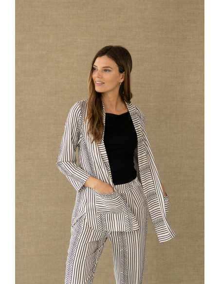 Chaqueta abierta fluida estampada de rayas