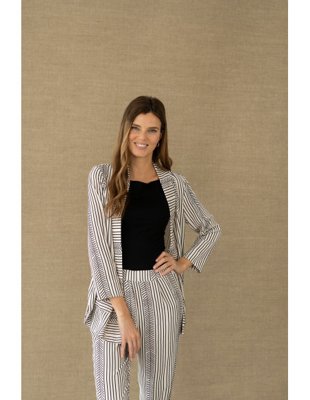 Chaqueta abierta fluida estampada de rayas