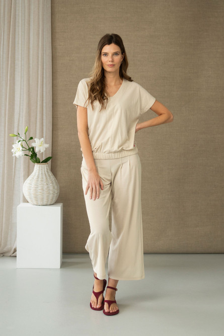 Pantalón fluido cropped en beige 2