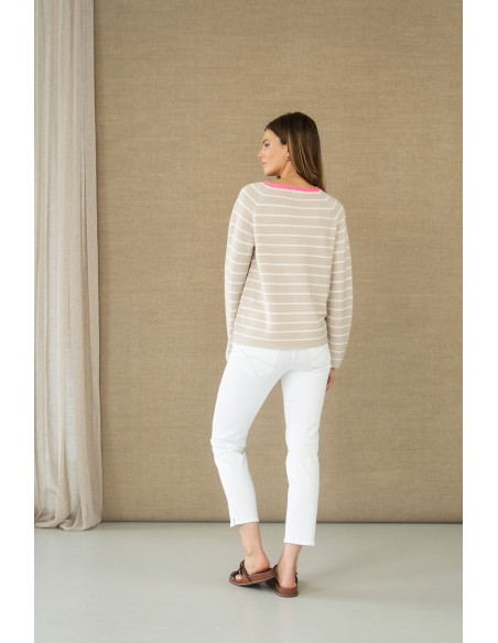 Jersey de rayas beige con cuello rosa